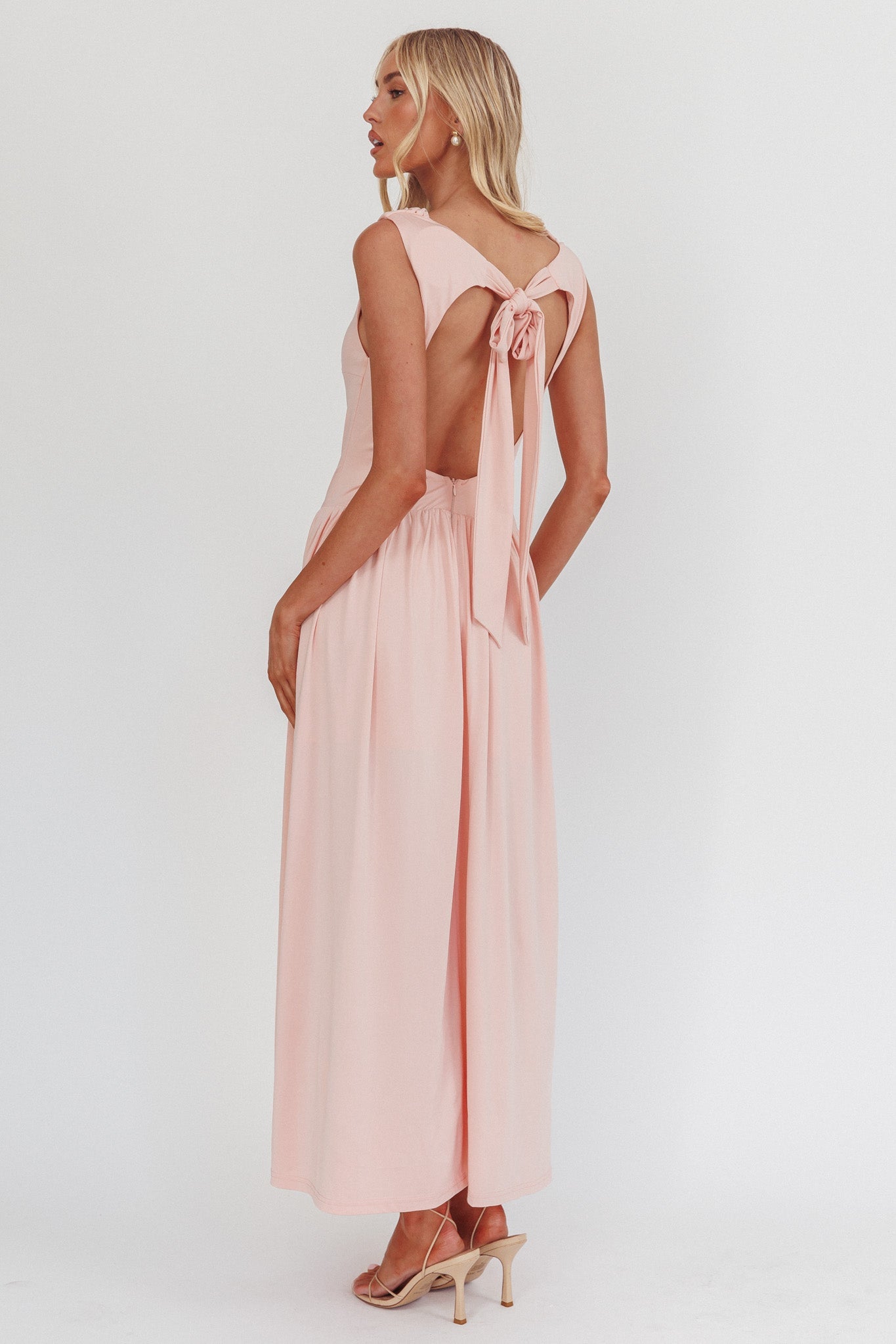 Abito lungo con schiena scoperta e scollo alto Dorothea, rosa antico