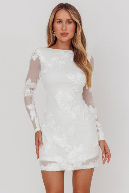 Abito Karma a maniche lunghe con scollo a V e schiena scoperta, bianco decorato