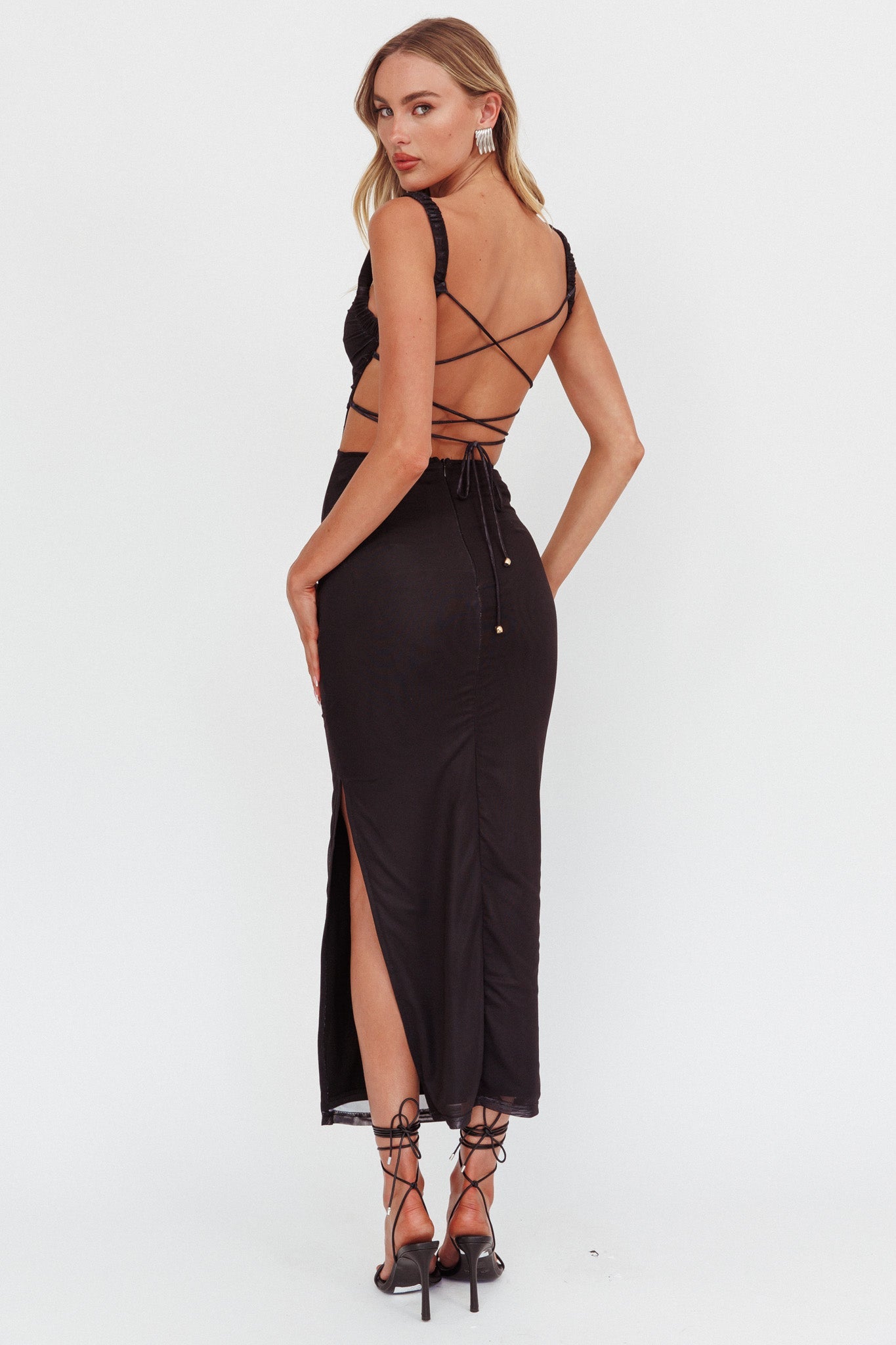 Abito lungo Dream Crush con lacci sulla schiena Lily Black