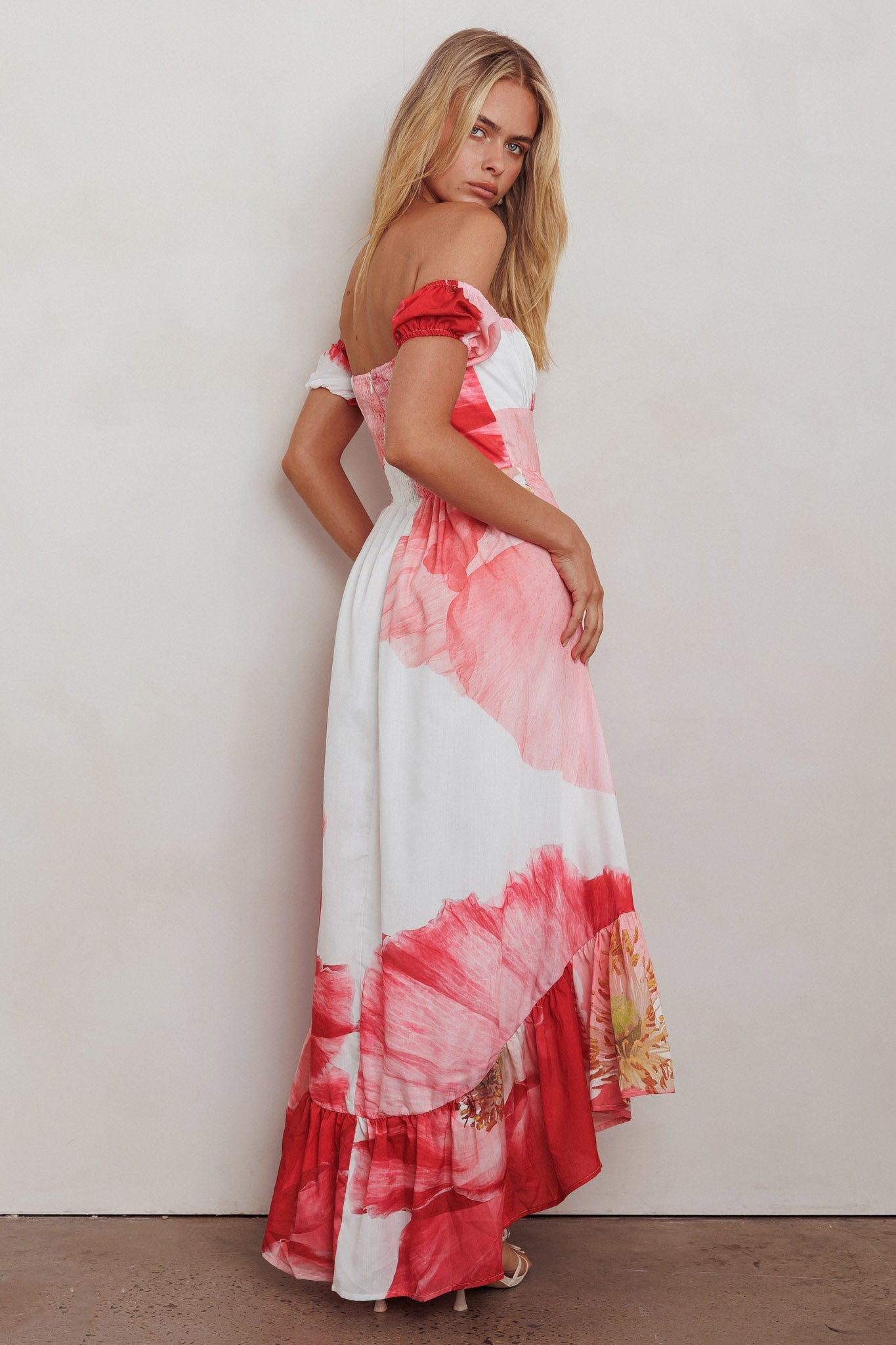 Abito lungo con busto arricciato Sunday Mornings Floral Blush