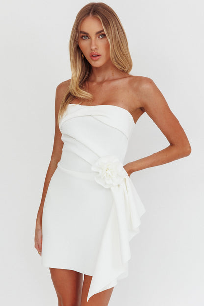 Mini abito Sasha Cascade Ruffle Rosette bianco