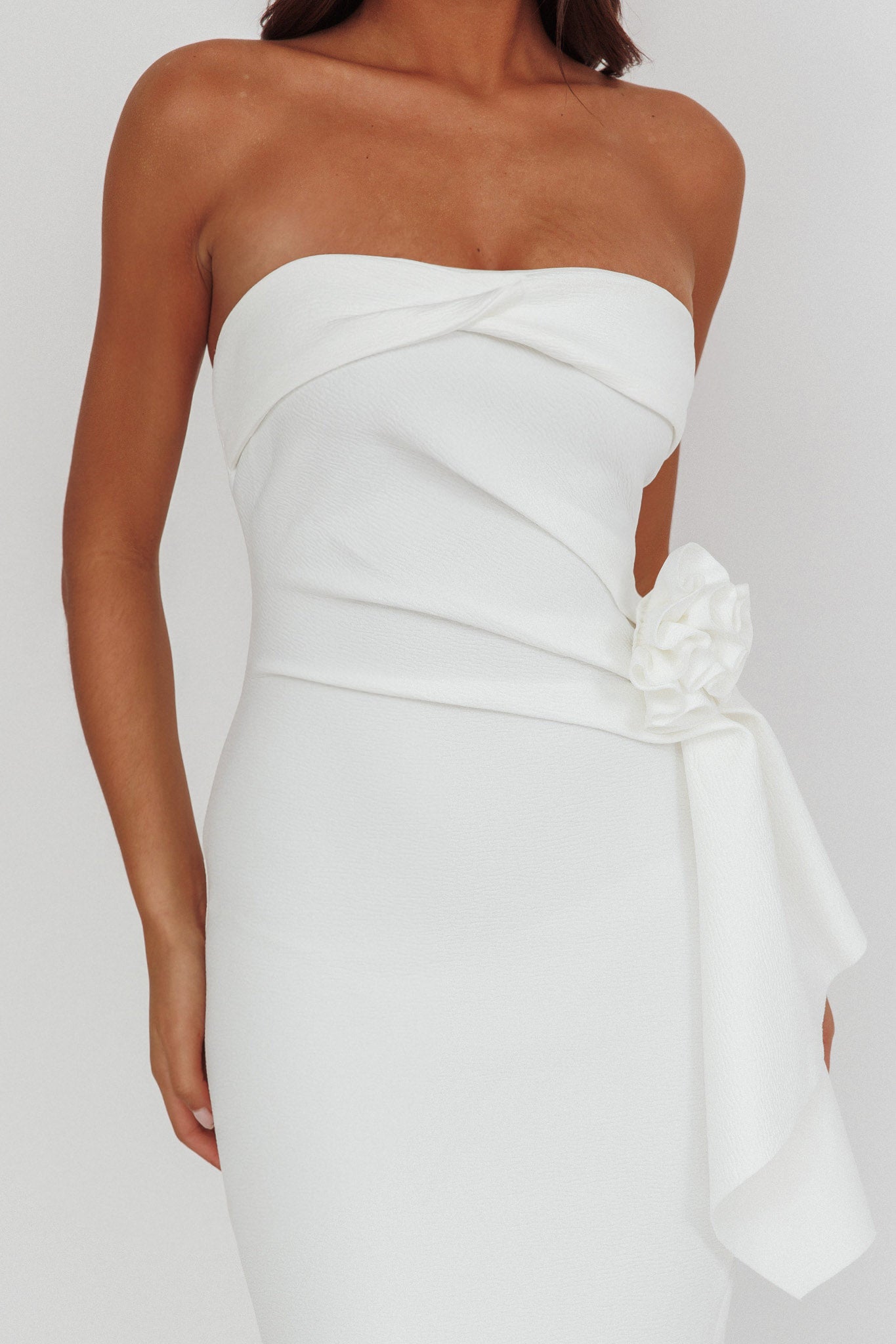 Abito midi Sasha Cascade Ruffle Rosette bianco
