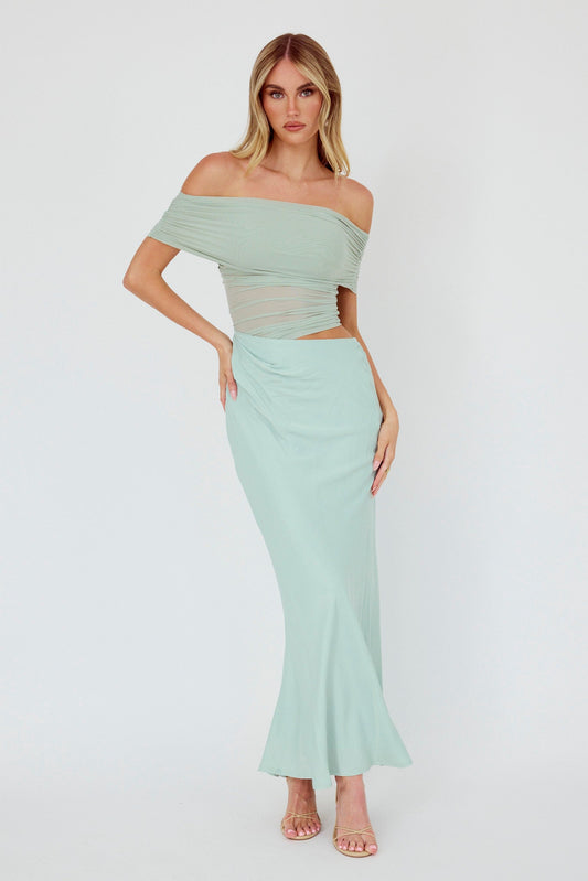 Abito midi Lorely con spalle scoperte color salvia
