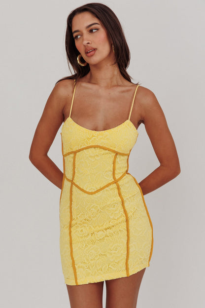 Shenae Piping Trim Mini Dress Pizzo Giallo