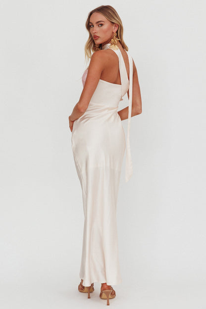 Abito lungo Damsel Reverse Halter con fiore rosa