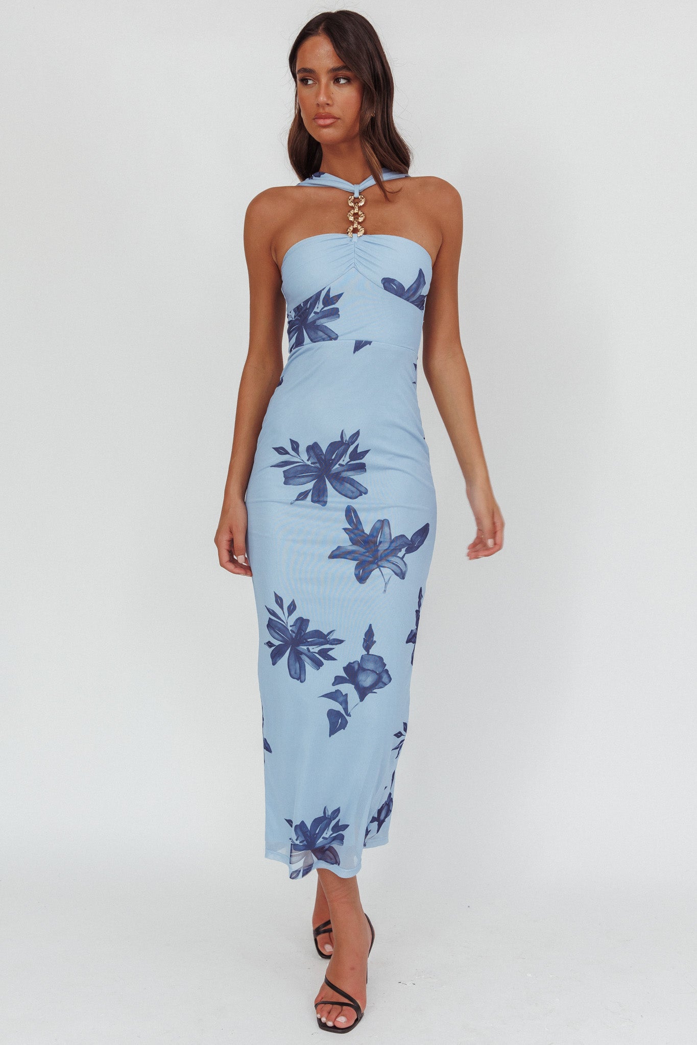 Abito lungo con scollo a V e maglie dorate Maretha Lily Blue