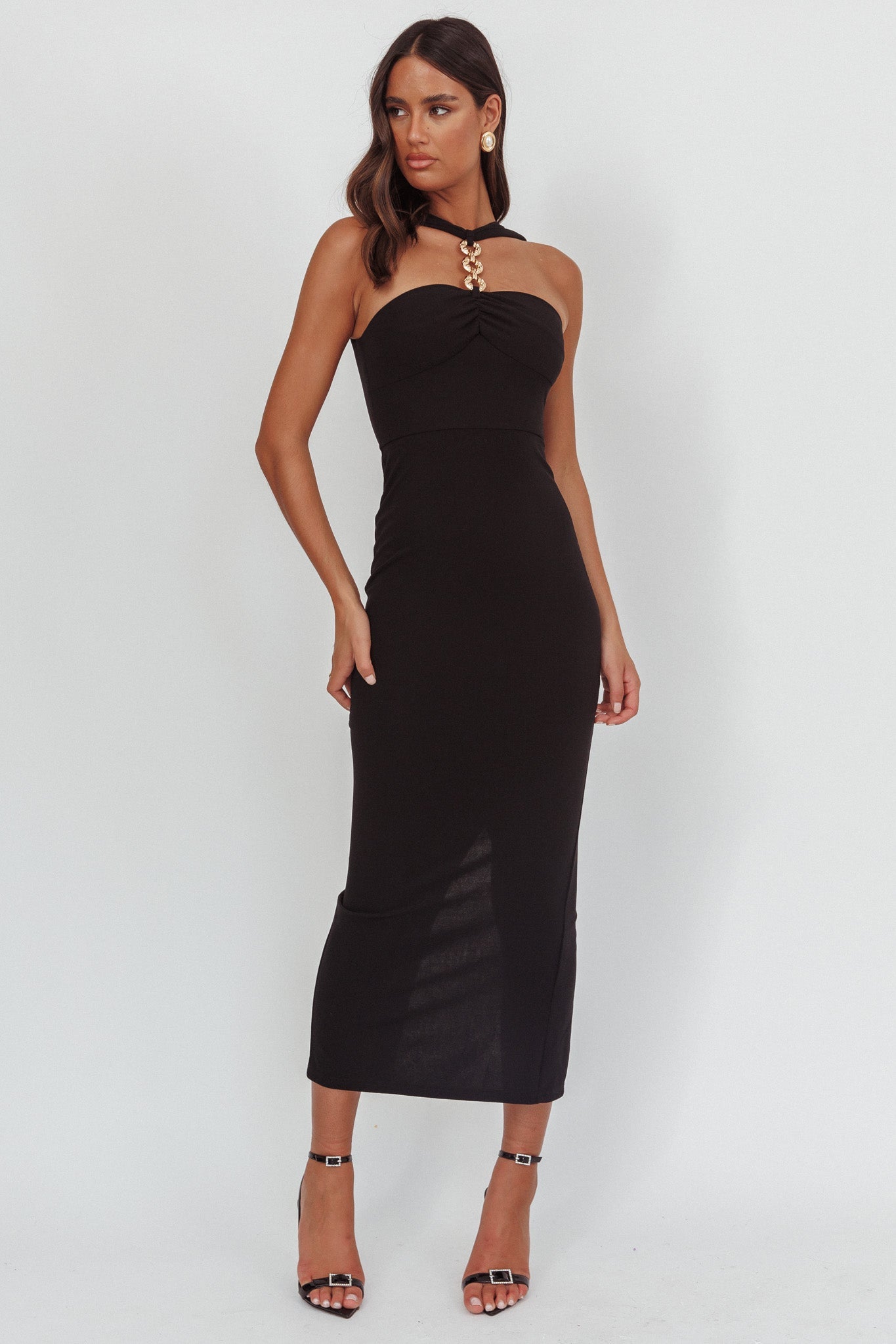 Abito lungo con scollo a V e maglie dorate Maretha nero