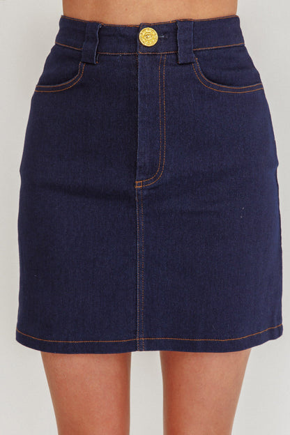 Gonna corta in denim con bottoni dorati