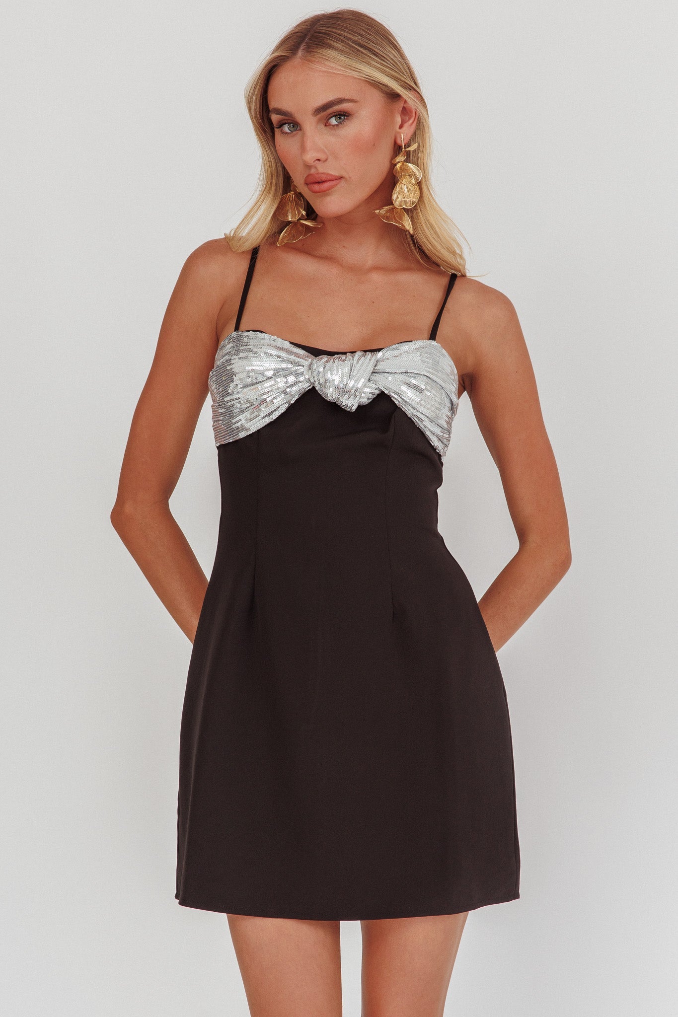 Mini abito con paillettes intrecciate Sweet Caroline nero/argento
