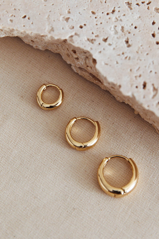 Set di orecchini Kelly Huggie in oro