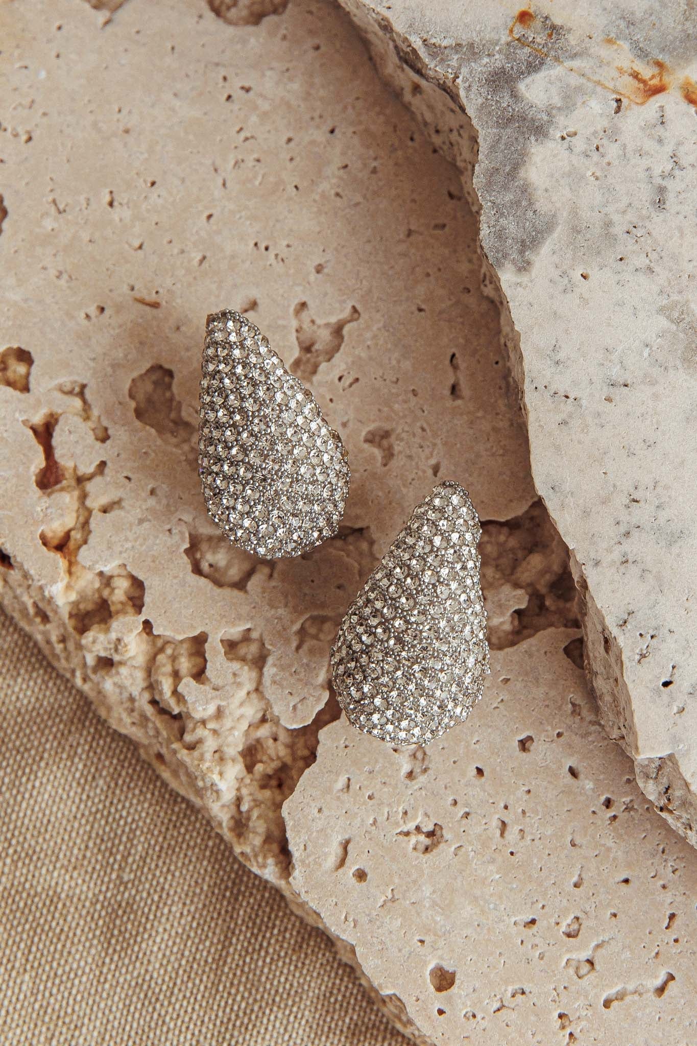 Orecchini a goccia Nebula Pave in argento con diamanti