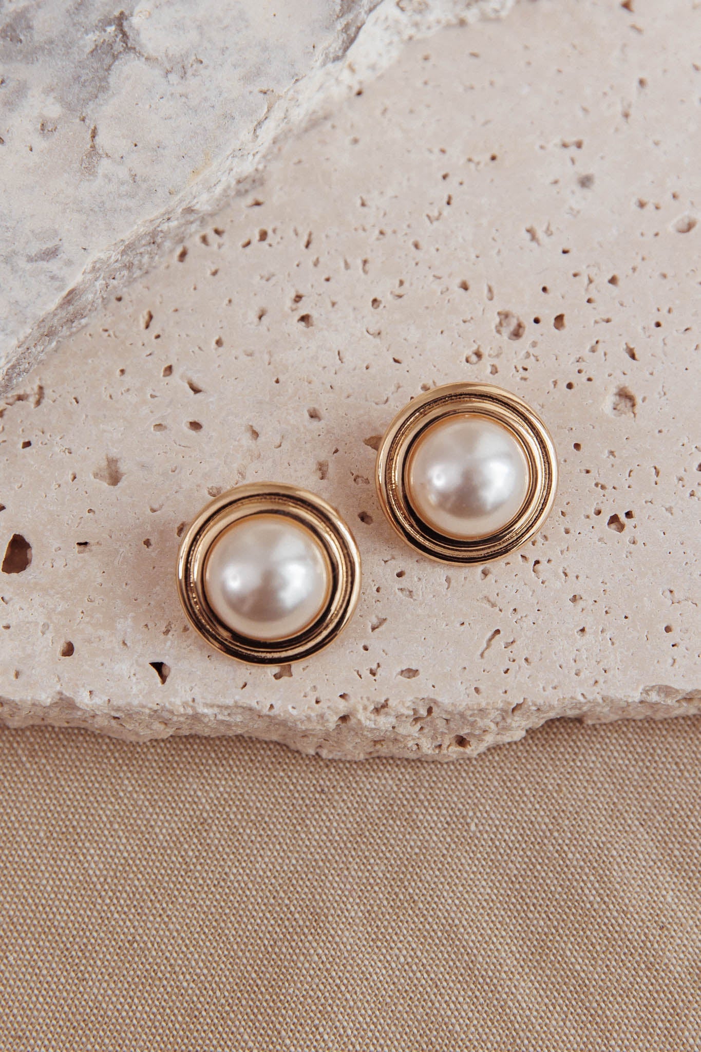 Orecchini Sara Pearl Circle Oro/Perla