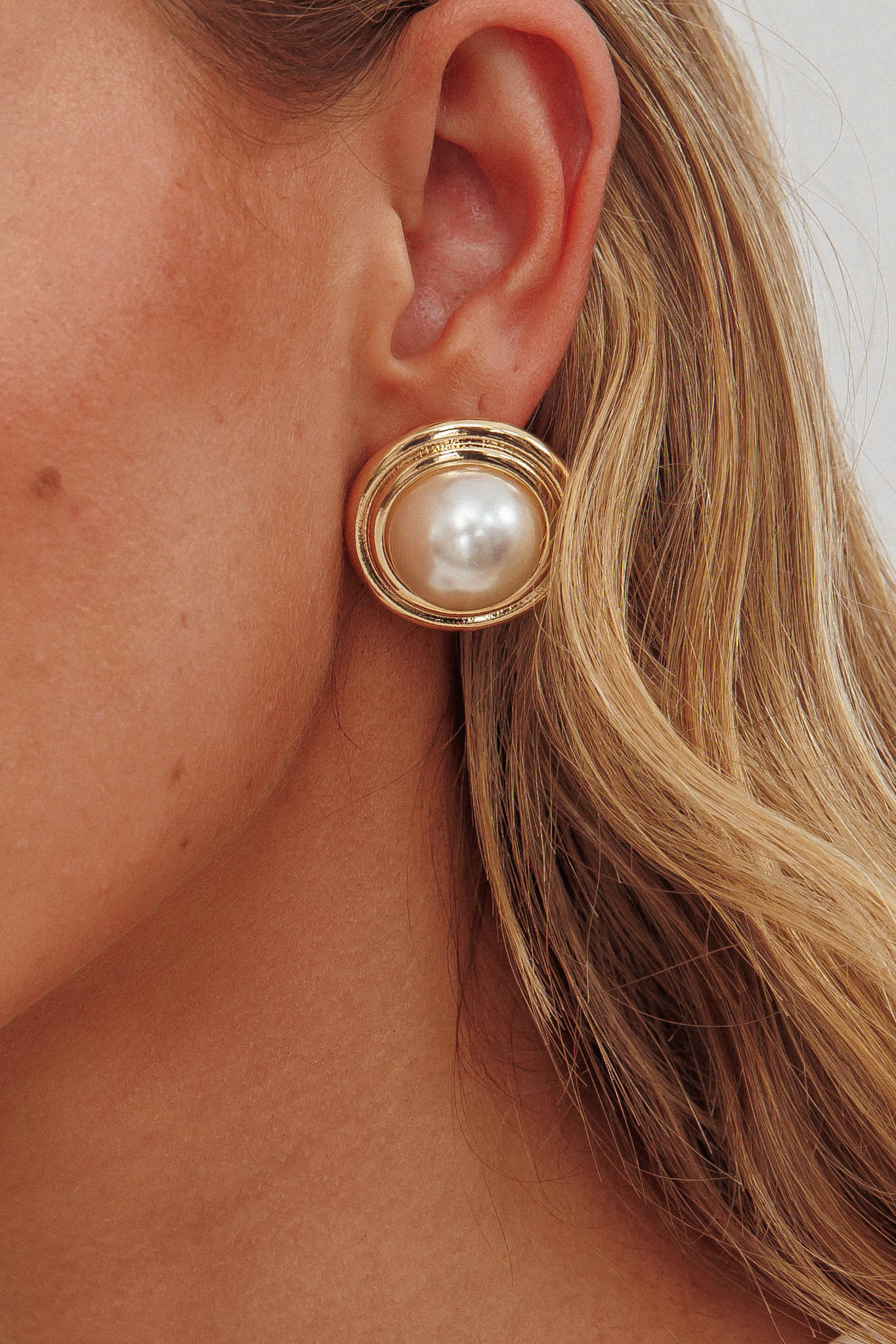 Orecchini Sara Pearl Circle Oro/Perla