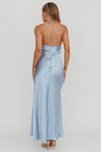 Abito lungo con orlo in chiffon e scollo all'americana Aysah azzurro