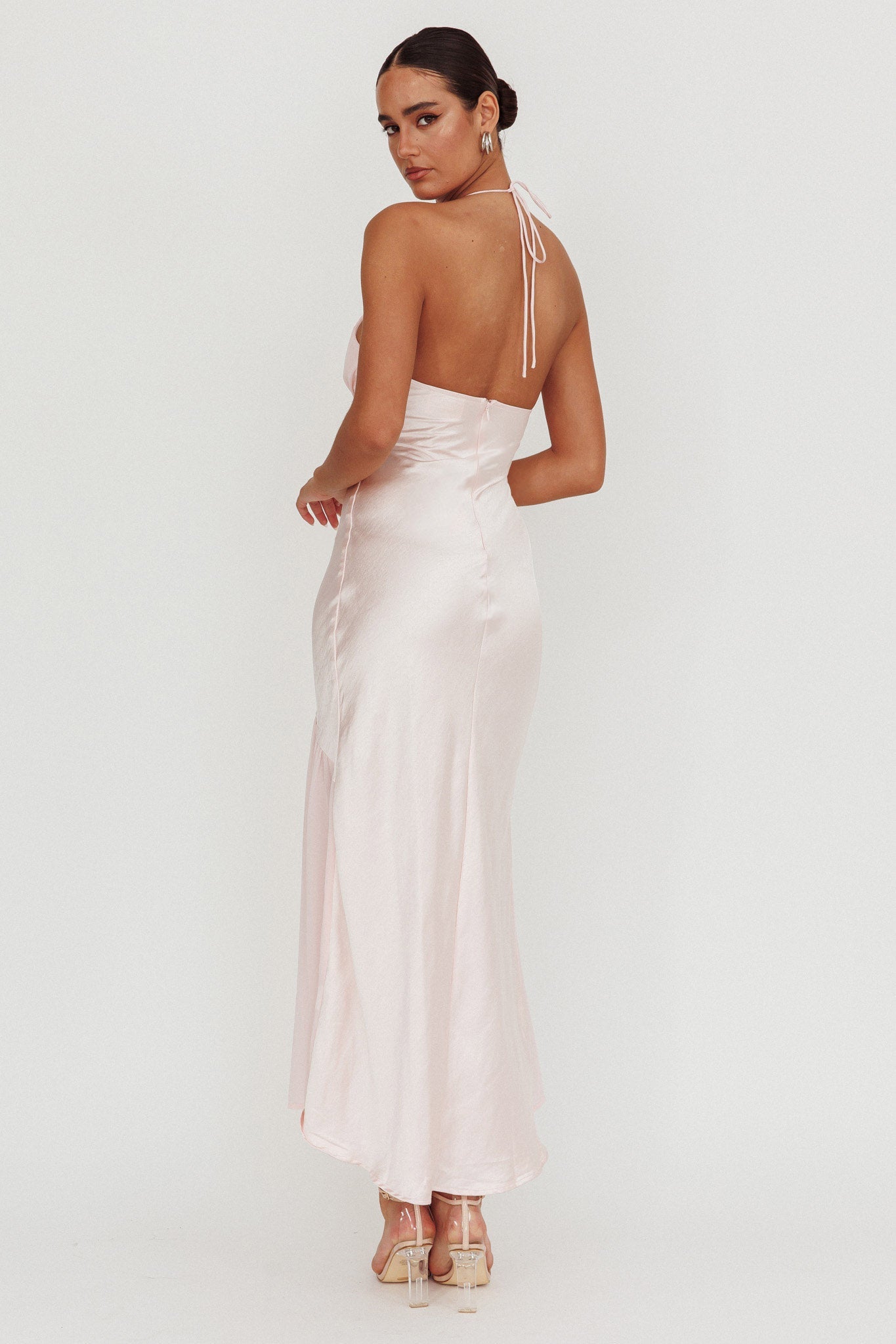 Abito lungo con scollo all'americana e orlo in chiffon Aysah rosa