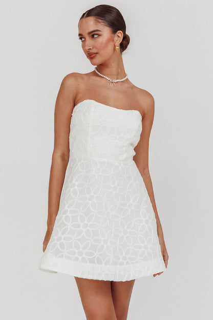 Adrianna - Mini abito bianco con scollo a cuore