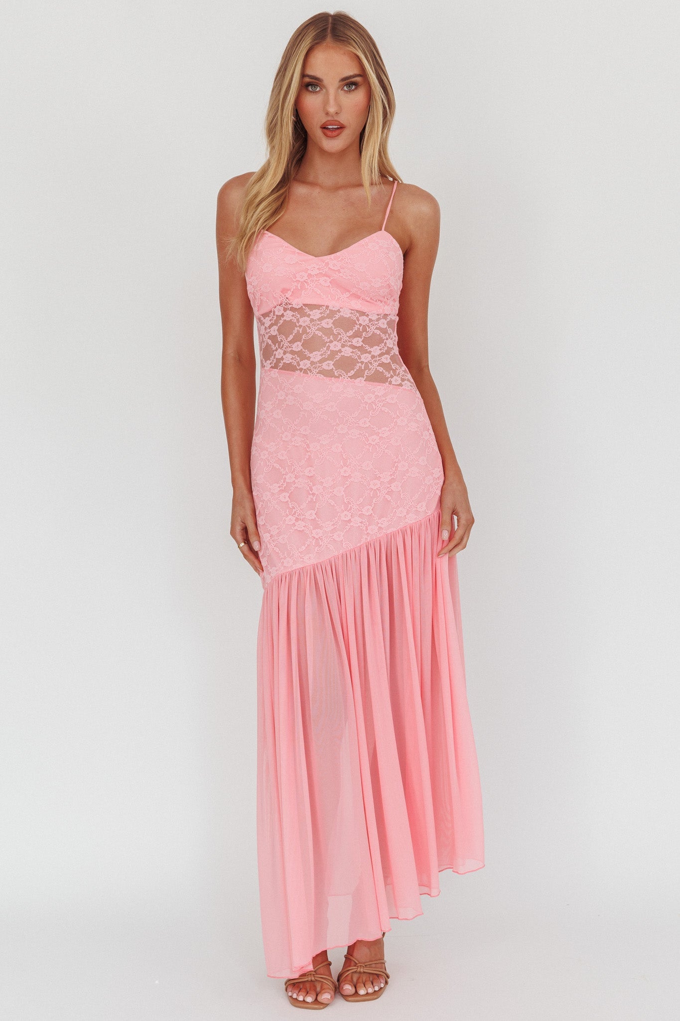 Abito lungo in pizzo con orlo trasparente Kinley rosa