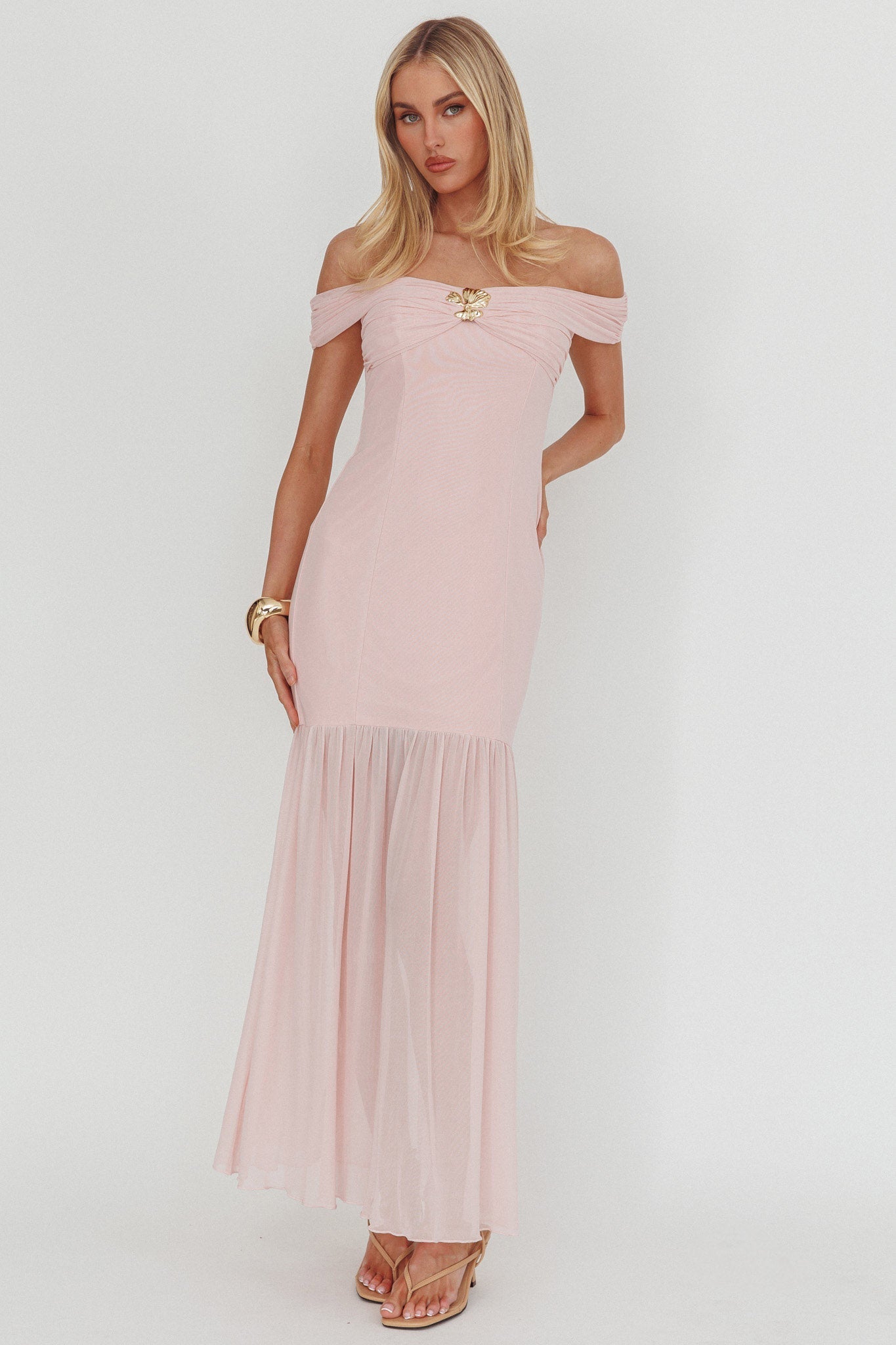 Abito lungo Wilma con spalle scoperte e orlo trasparente, rosa