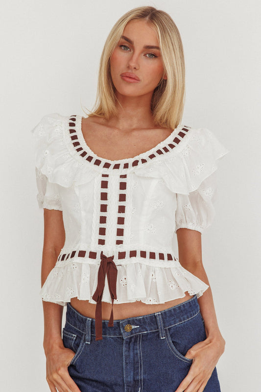 Solea Frill Collar Eyelet Top Bianco