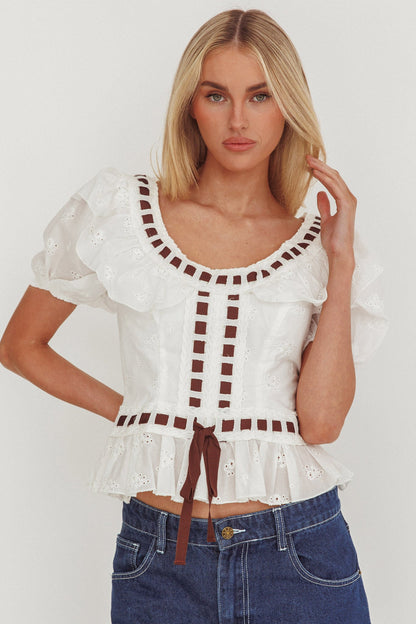 Solea Frill Collar Eyelet Top Bianco