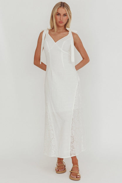Abito lungo con pannello in pizzo Lead Me On bianco