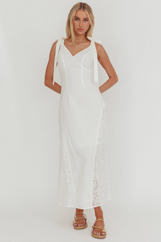 Abito lungo con pannello in pizzo Lead Me On bianco