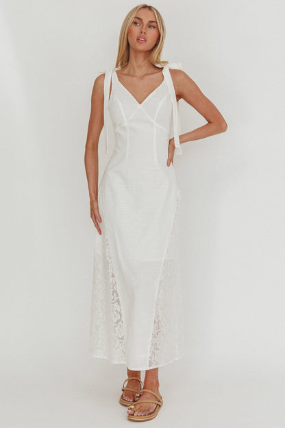 Abito lungo con pannello in pizzo Lead Me On bianco