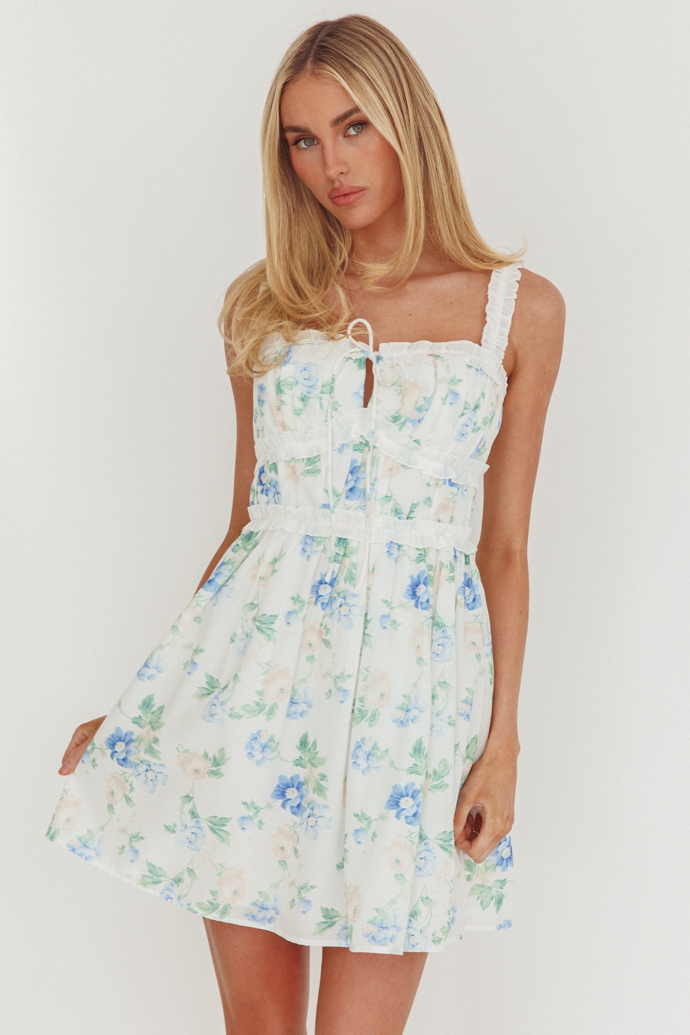 Jordanne Mini abito con volant e fiori blu