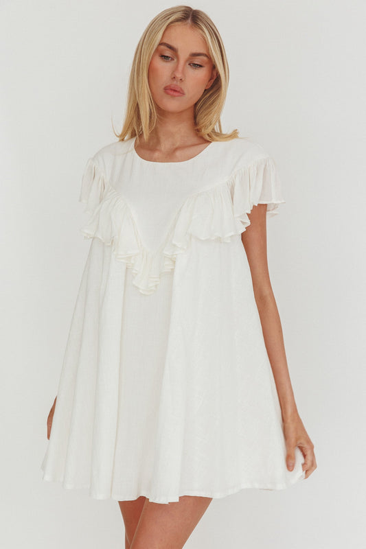Sunshine Weekend - Mini abito babydoll con volant e bordo bianco