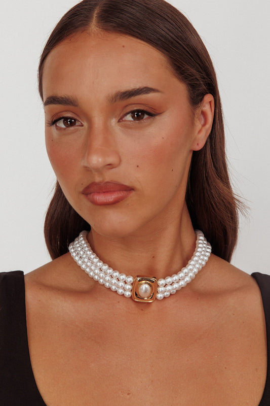 Collana con ciondolo Tamra Squoval in oro e perle