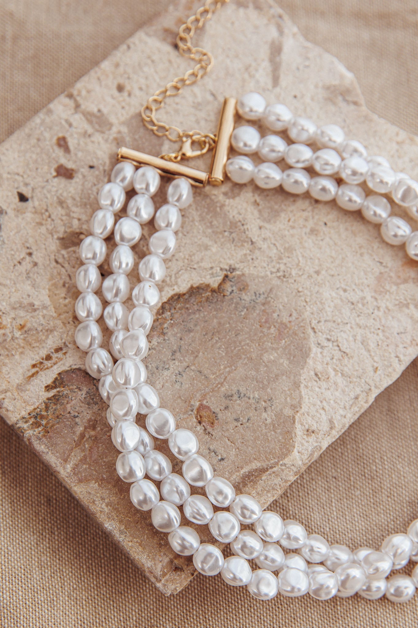 Collana barocca a tre fili Roxanne con perle