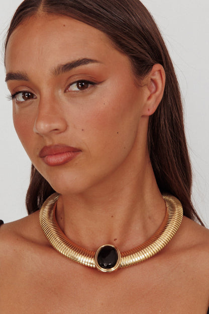Collana con ciondolo ovale Cleopatra oro nero