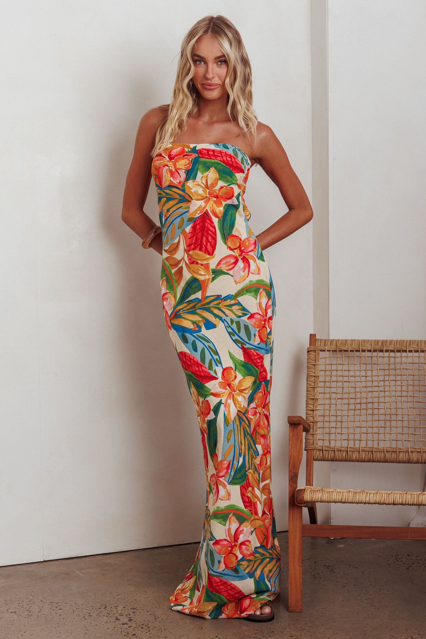 Abito lungo con schiena scoperta e nodo Bird of Paradise Botanical