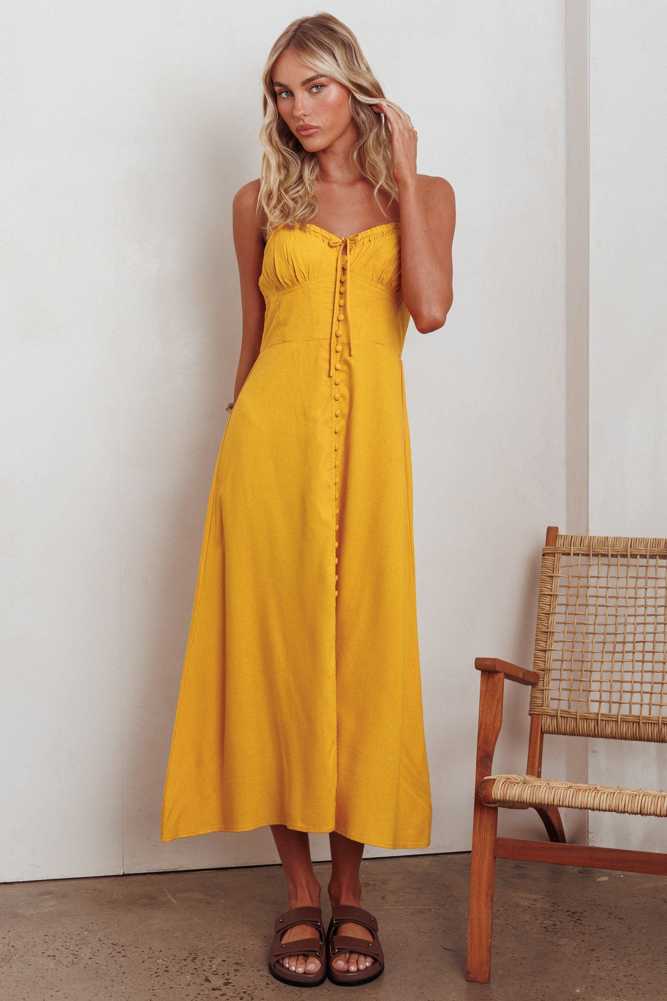 Abito midi con bottoni sul davanti e schiena unita Marigold