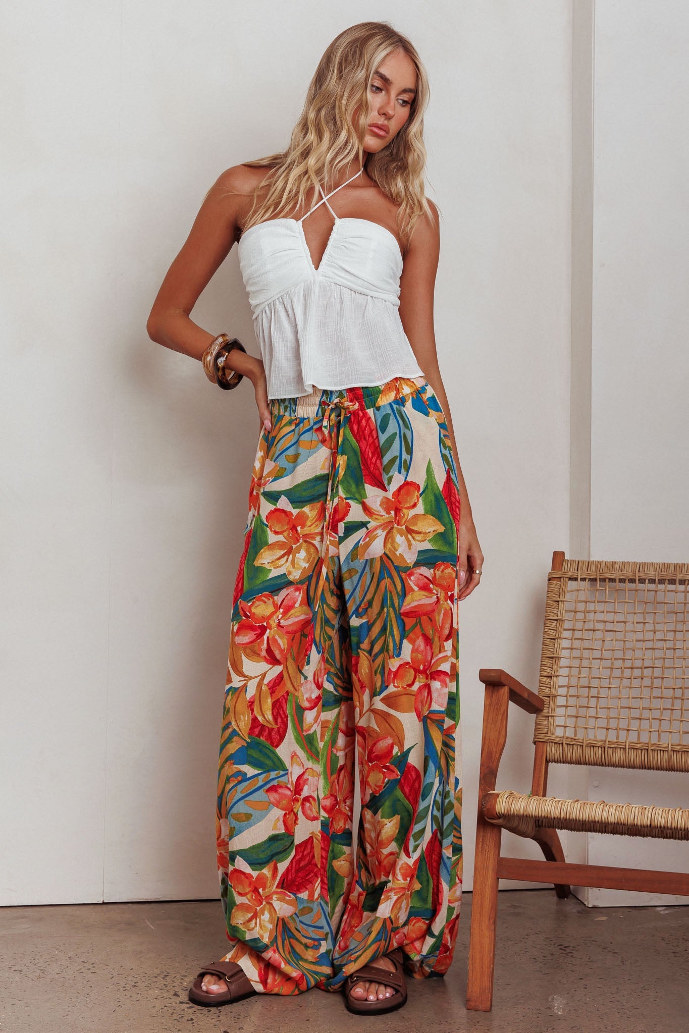 Pantaloni Marula a gamba larga con coulisse e stampa botanica