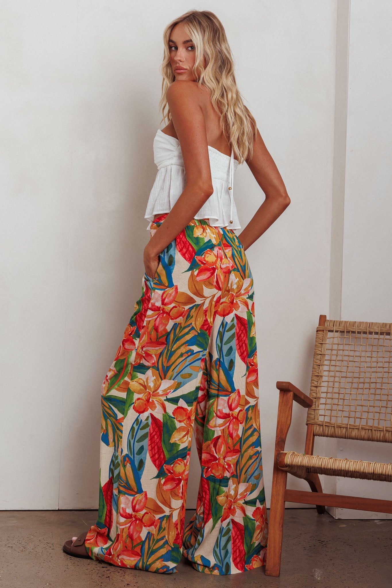 Pantaloni Marula a gamba larga con coulisse e stampa botanica
