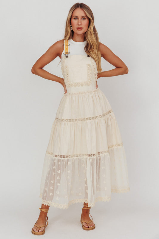 Abito lungo con bordi in pizzo Odeyah color champagne