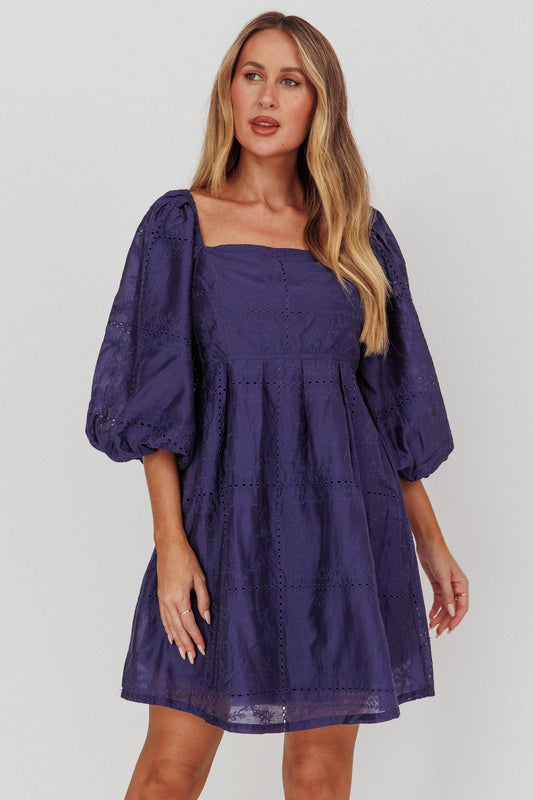Mini abito con maniche a sbuffo e occhielli Summerlin blu navy