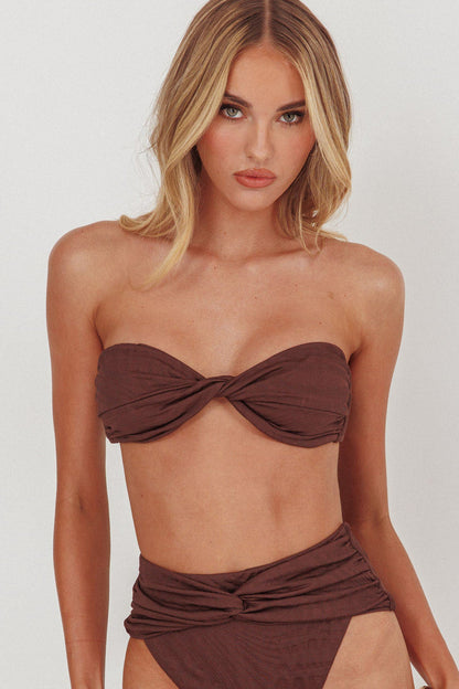 Monique Twist Bandeau Bikini Top con texture al cioccolato