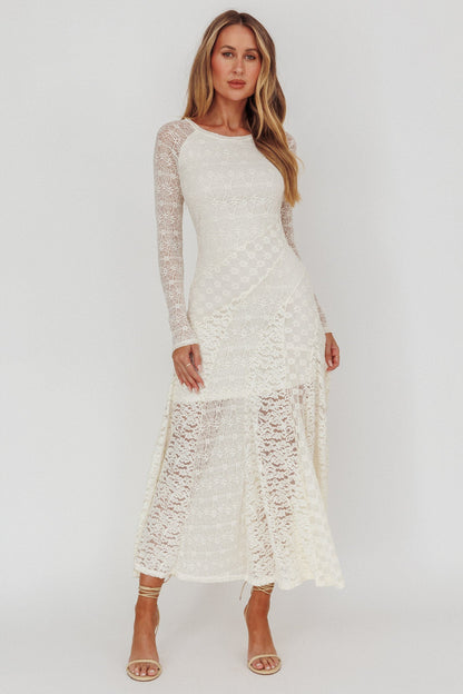 Abito lungo in pizzo a maniche lunghe Tarly color crema