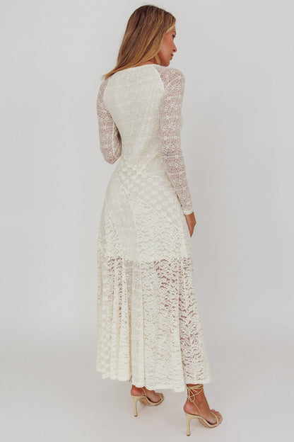 Abito lungo in pizzo a maniche lunghe Tarly color crema