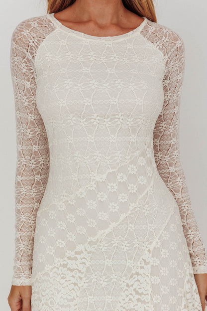 Abito lungo in pizzo a maniche lunghe Tarly color crema