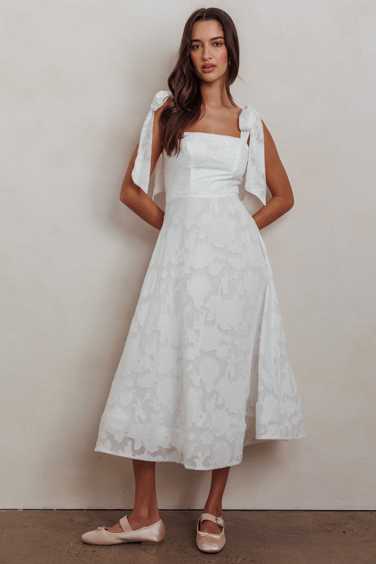 Abito midi con fiocco sulle spalle Jeanie, bianco goffrato