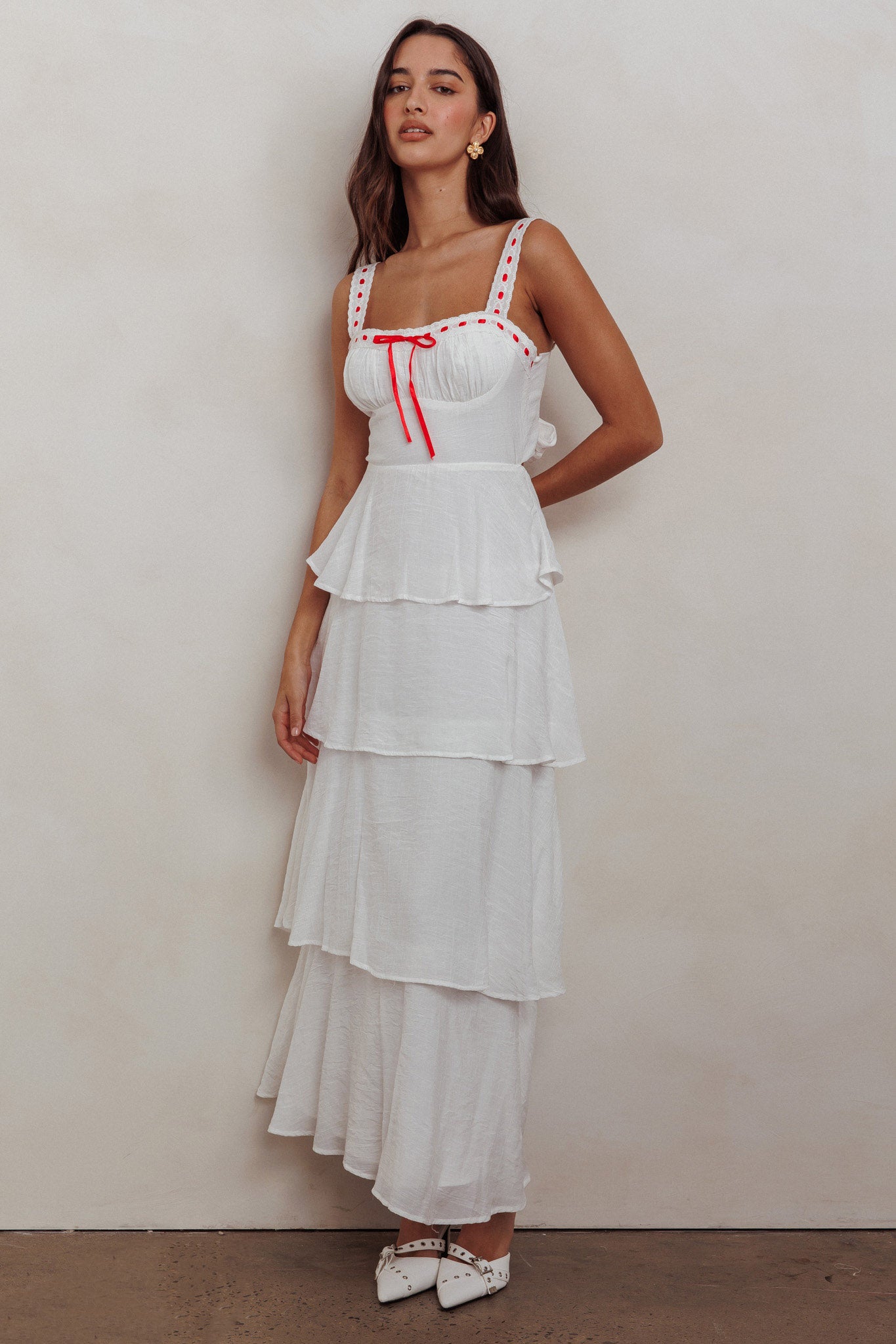 Abito lungo con balze a strati Provence Bloom bianco sporco