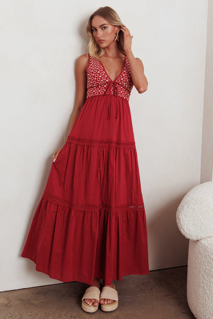 Abito lungo con scollo a V e occhielli Joycelin rosso