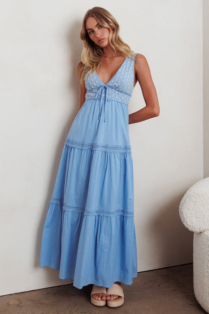 Abito lungo con scollo a V e occhielli Joycelin blu