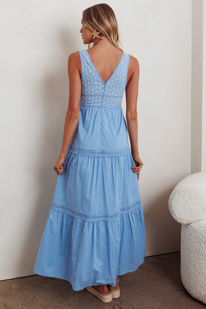 Abito lungo con scollo a V e occhielli Joycelin blu