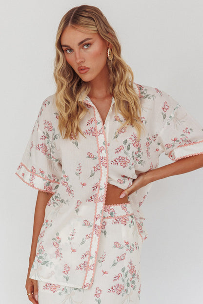 Camicia con bottoni e finiture in Ric-Rac di Catherina, motivo floreale rosa