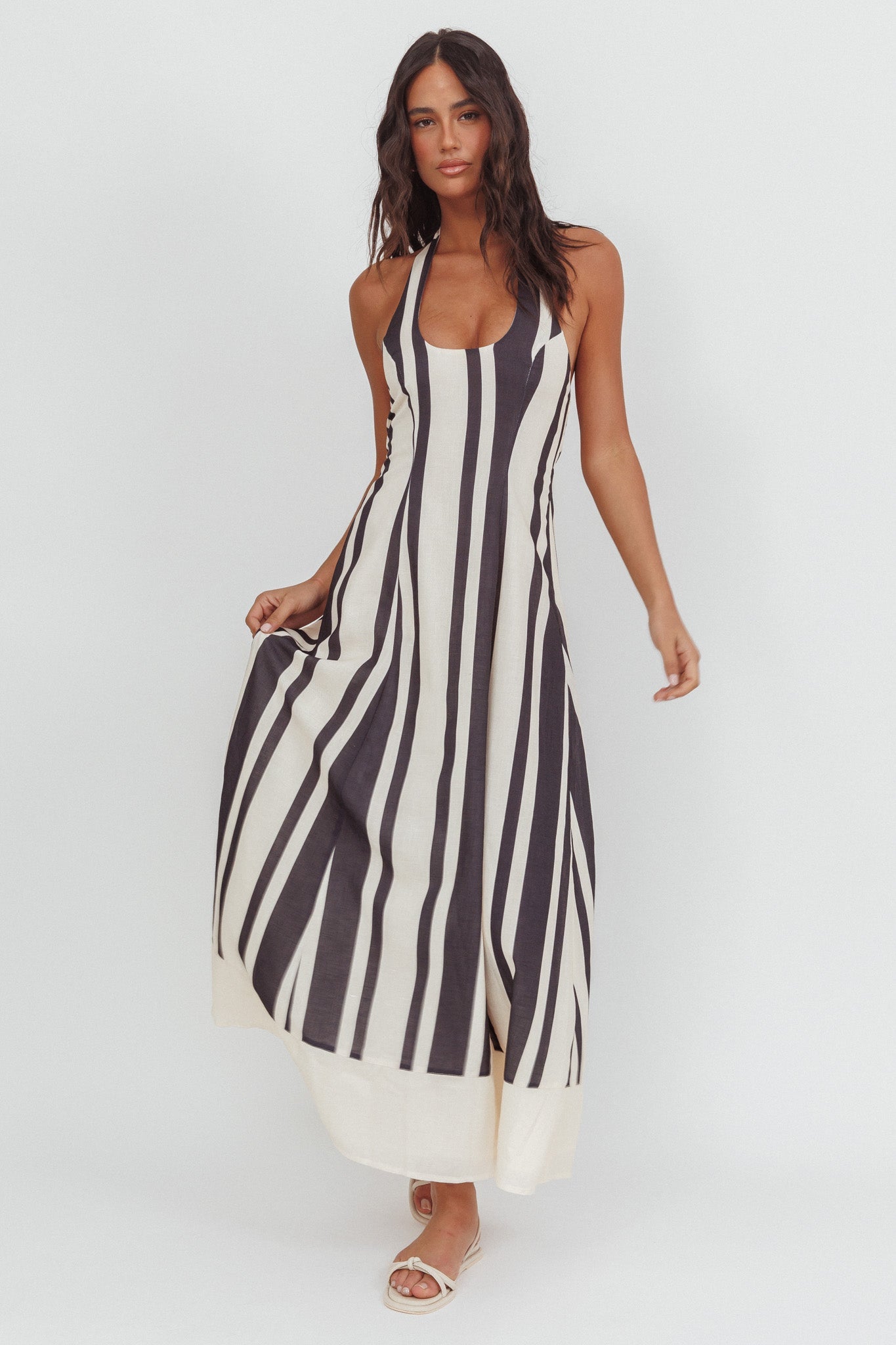 Abito lungo Florie con scollo a barchetta e scollo all'americana, a righe, nero