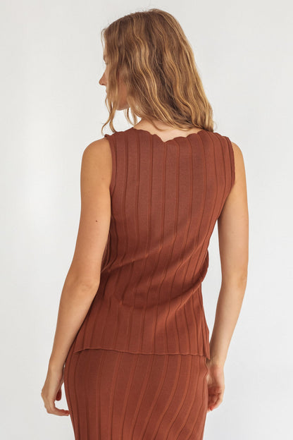 Top in maglia senza maniche Kimora marrone